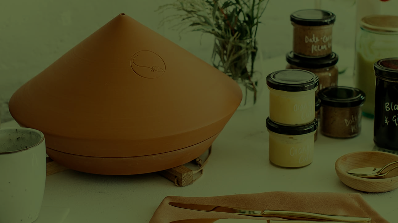 Spring Oven on a worktop Spring Oven on a worktop