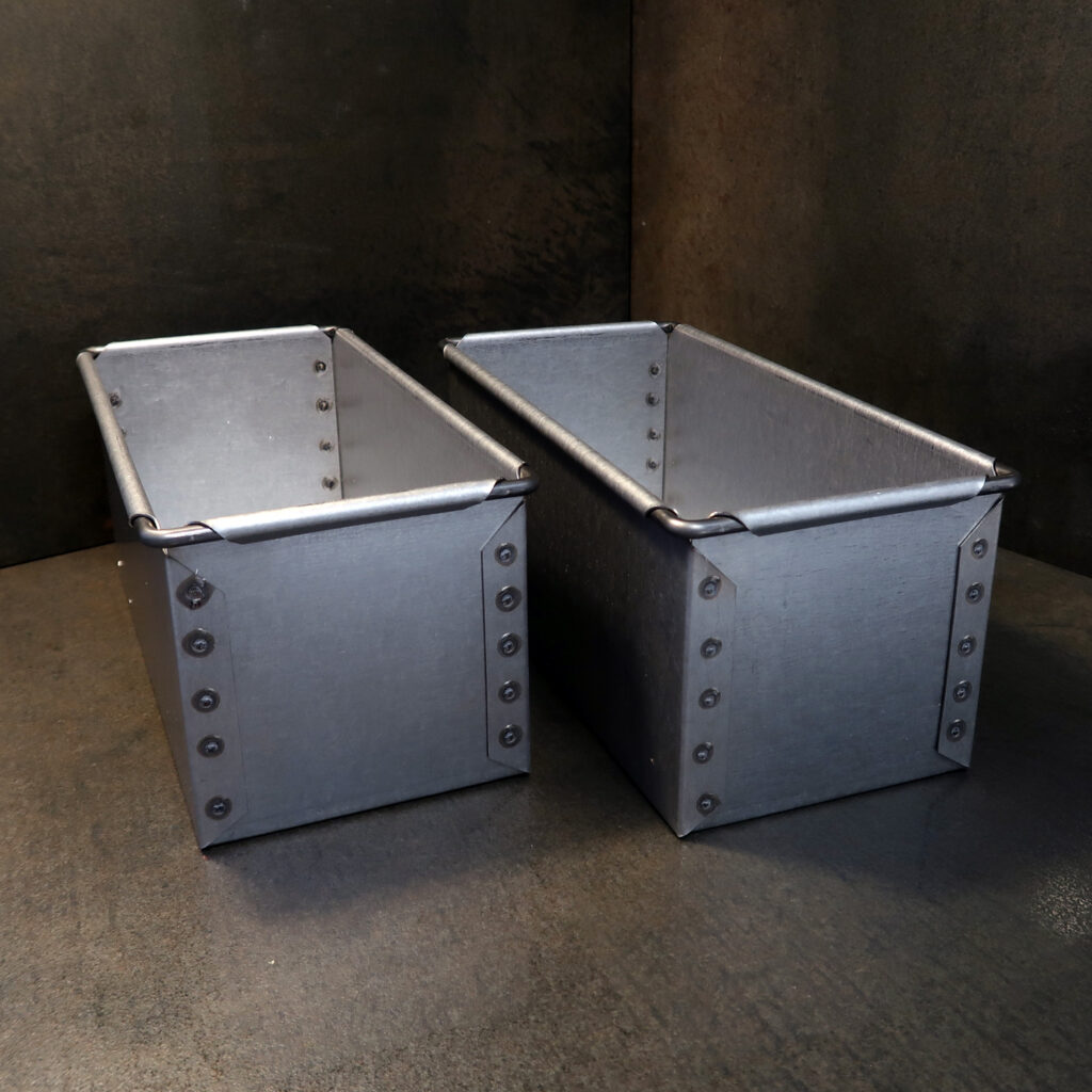 Steel Bread Tin 2lb Steel Bread & Loaf Tins