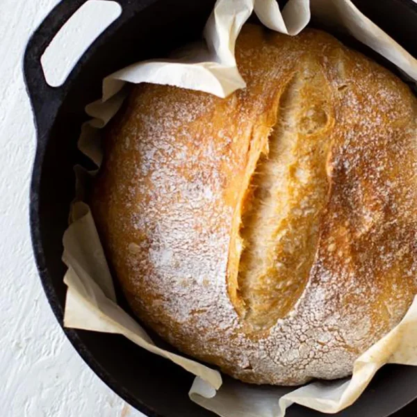 Lodge cast-iron with bread