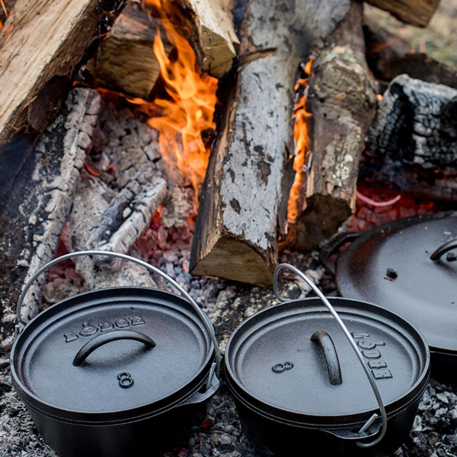 Lodge camp Dutch oven side view