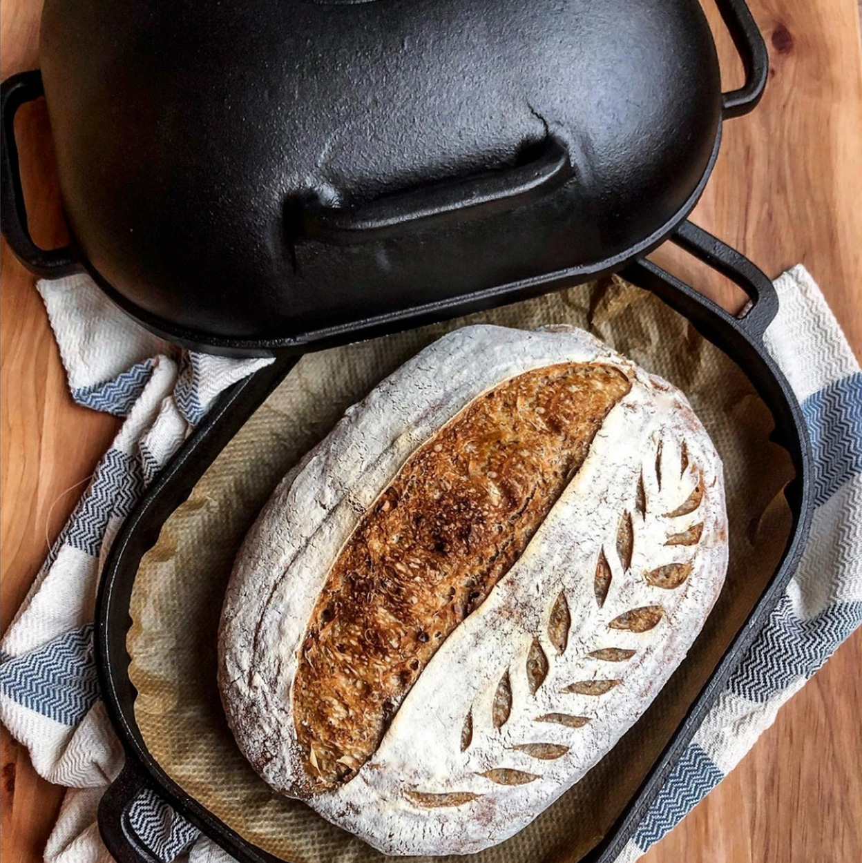 image of the Challenger Bread Pan with a white background