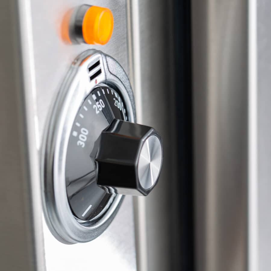 Rackmaster RM2020 Oven close up